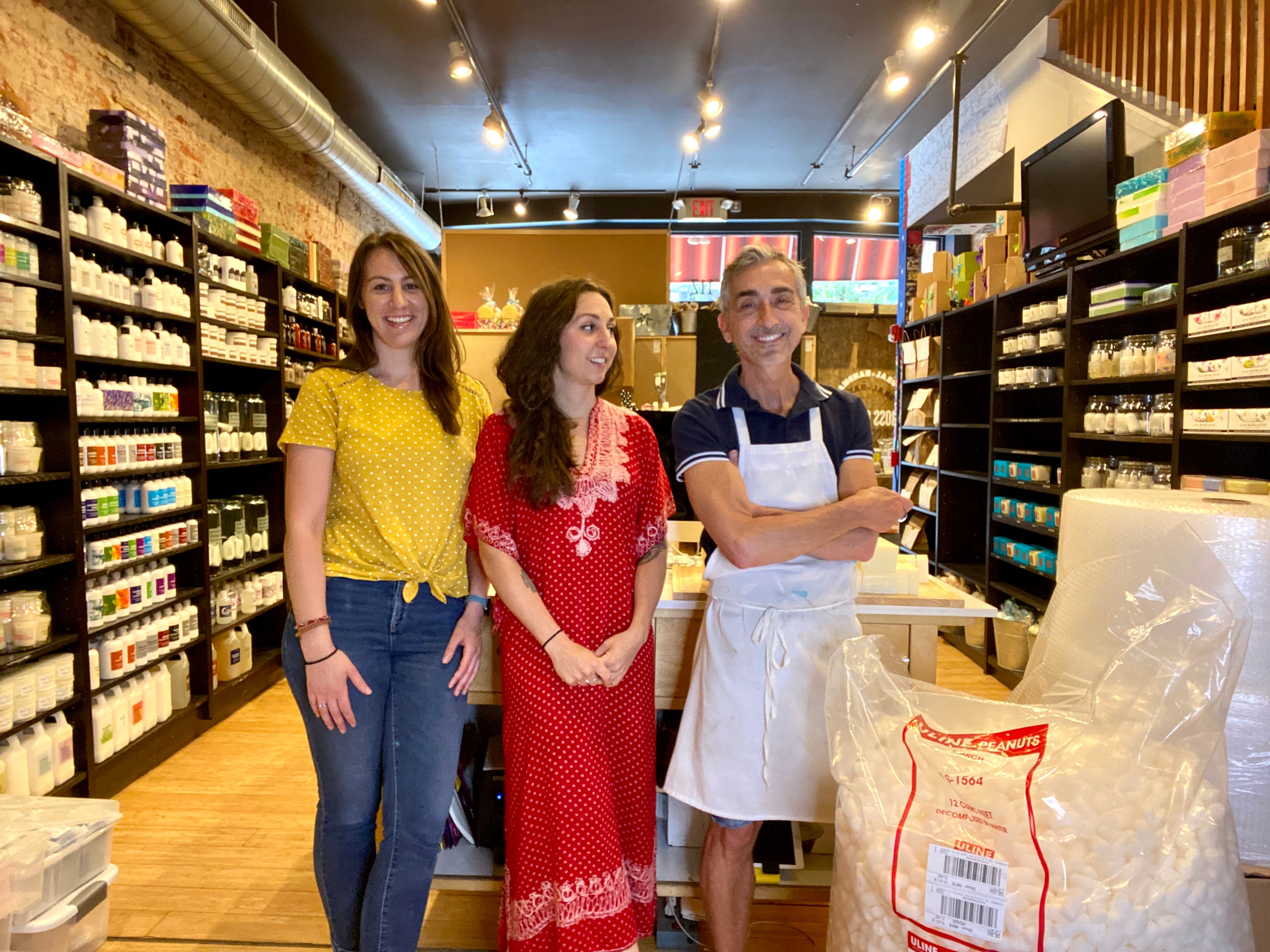 custom handmade natural bath, spa and skin care products
– duross & langel