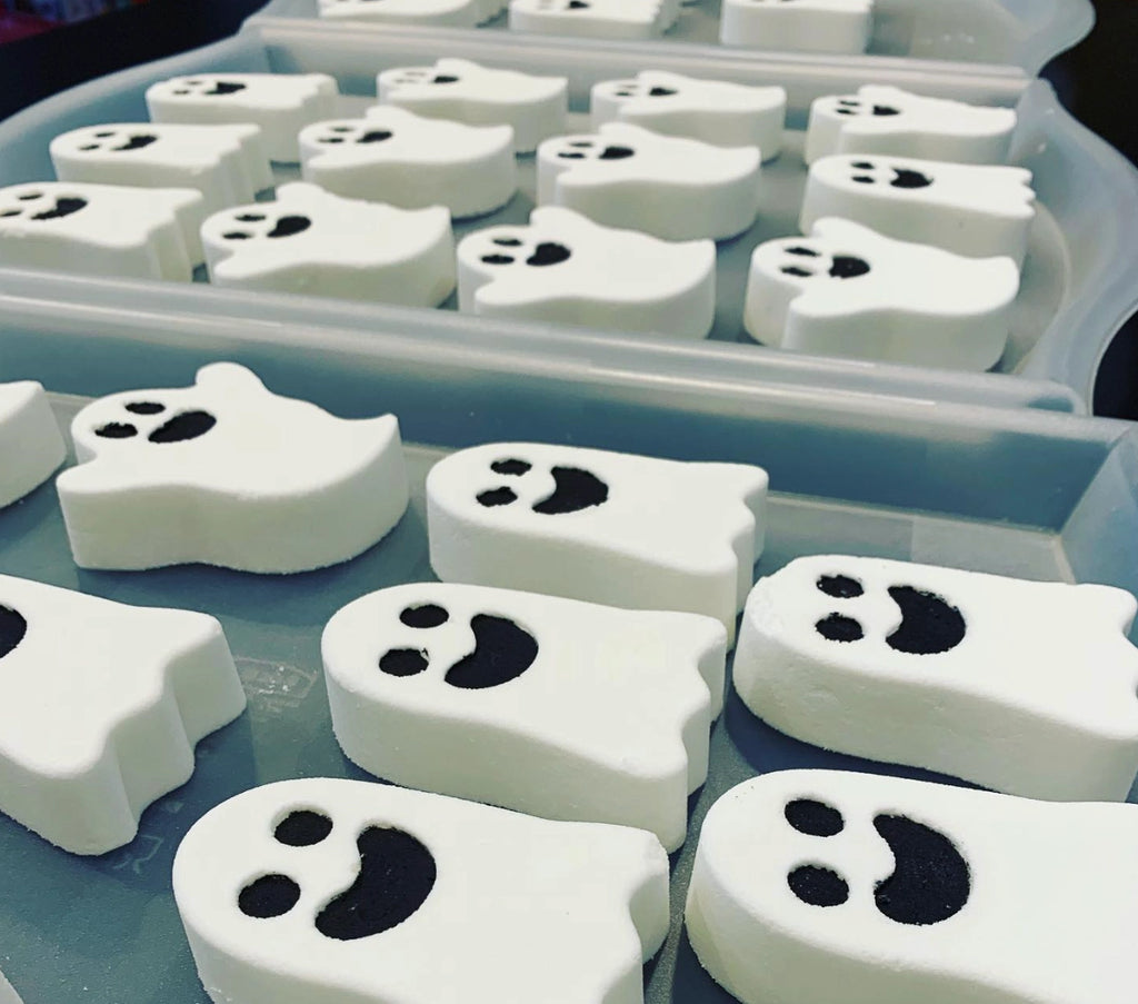 ghost bath bomb