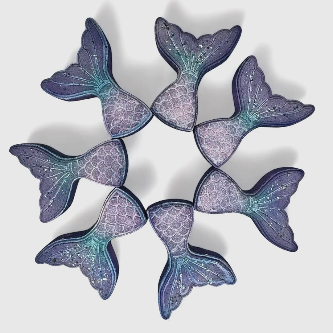 shimmering mermaid tail bath bomb